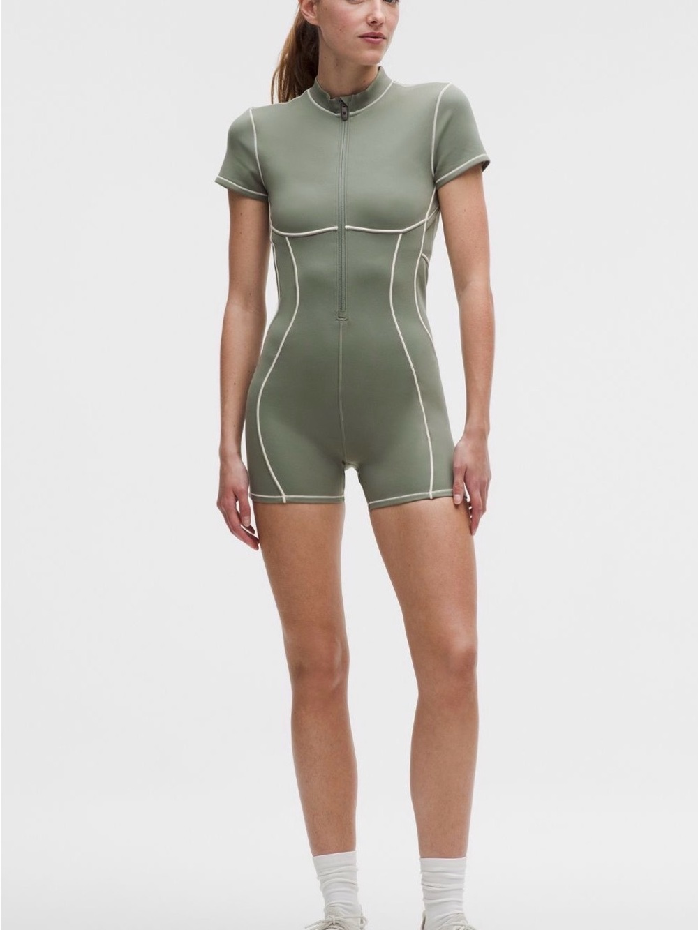Lululemon Ultralu Contour Seam Onsie 4” ~willow leaf~ Size XL NWT $128 MSRP 🌟